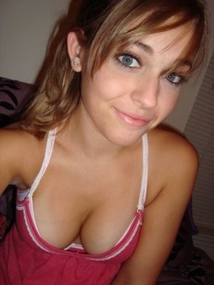 Teen downblouse