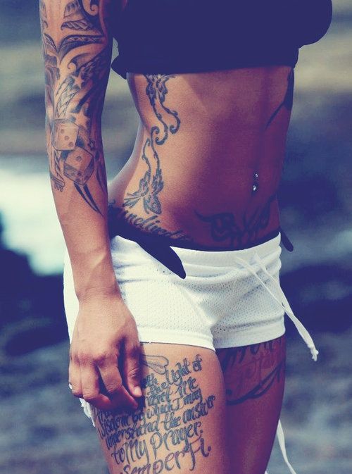 Fabulous athletic body in this awesome photo
