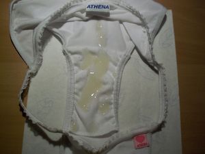 more cumming in my sisters panties