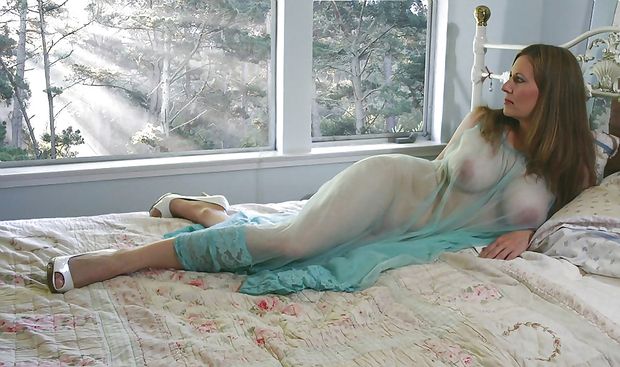 Awesome photo with a fabulous mommy bra