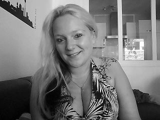 CuteSecretary hat 1 neues Bild im Profil!