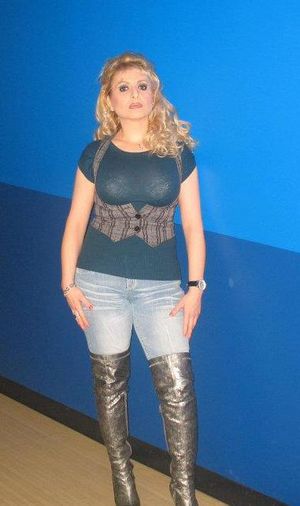 Iranian hot blonde babe in lovely boots