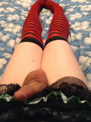 cute leggings and skirt