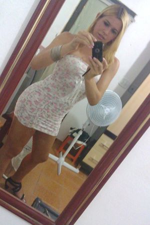 Brazilian shemale Milinha Barros