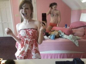 Awesome amateur selfshot photo with hot brunette teen