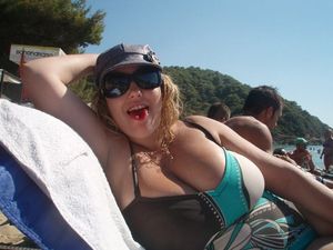 Stunning blonde jugs in amazing homemade photo