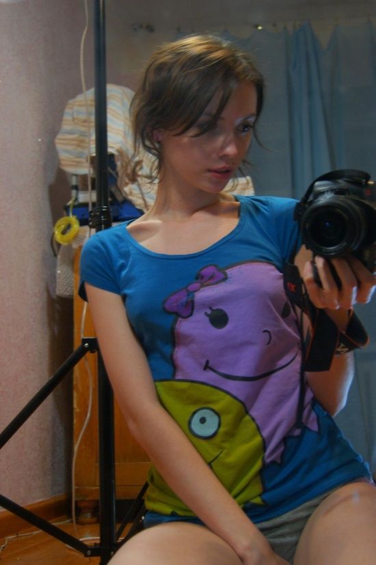 Sexy Charlie Somik Chan posing for herself