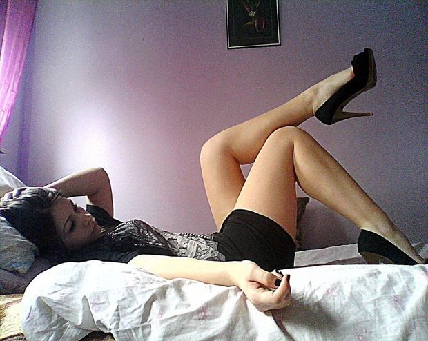 Hot beginners picture with hot brunette teen