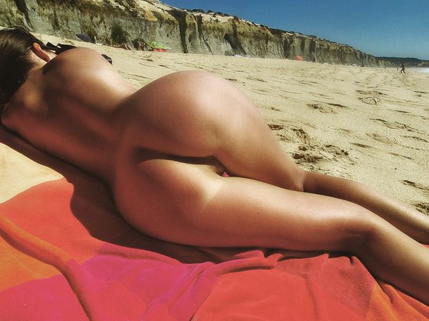Awesome picture with a amazing butt