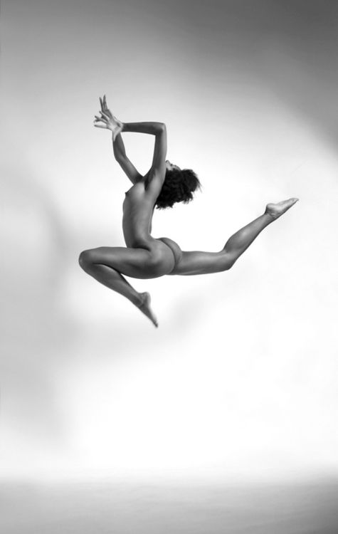 Fabulous ebony fit body in this amazing picture