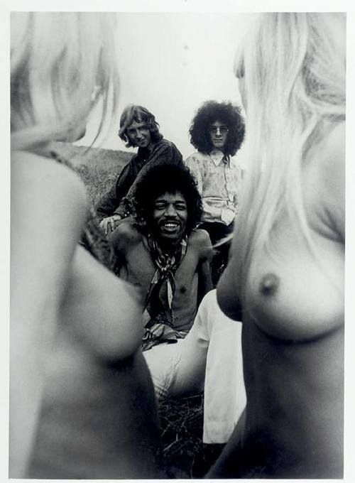 Awesome vintage photo featuring fabulous blonde teen