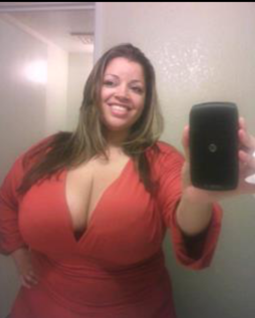 Incredible novice selfshot pic with a sexy jugs beginners
