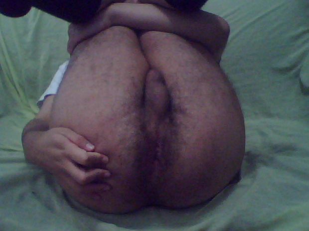 this is a picture of my ass that I would offer for father's day, to make him happy!