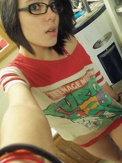 Fabulous brunette teen in a amazing homemade selfshot picture