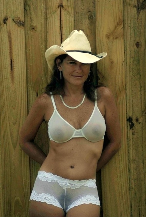 Sexy mommy beginners in a amazing homemade pic