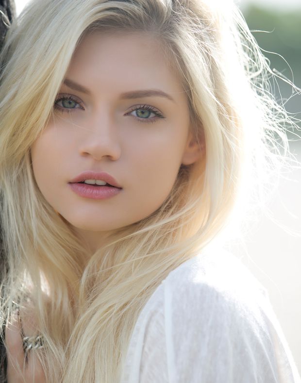 Stunning natural beauty!  You wanna kiss her parted lips and play with her tongue!  Then you slide yours to the back of her throat!