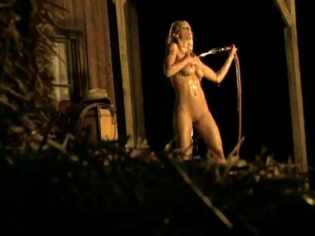 The night is too hot for this hot blonde, she gets naked & wet and caught on camera