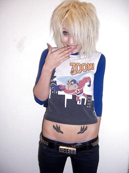 Amazing picture with a gorgeous emo blonde
