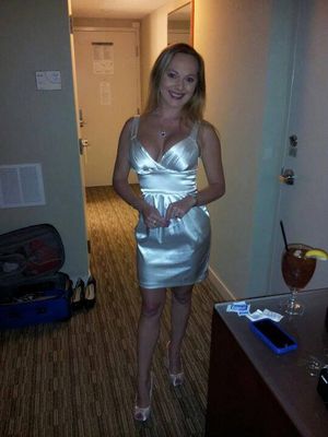 Hot mature novice in this awesome rookie picture