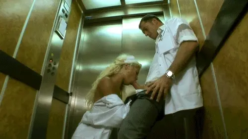 Hot blonde in this incredible deepthroat animated photo