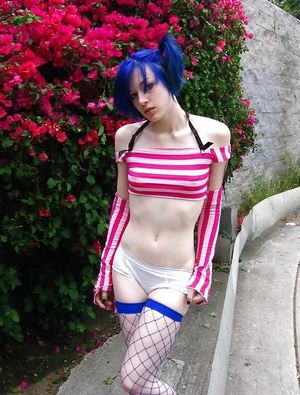 Sexy emo in awesome pic