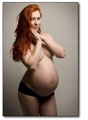 SO SEXY!!! She make pregnant look really good