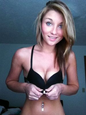 Lovely blonde teen in this hot beginners pic