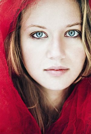 Sexy blonde in this amazing pic