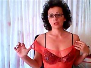 LuxusCora11 hat 2 neue Videoclips im Profil!