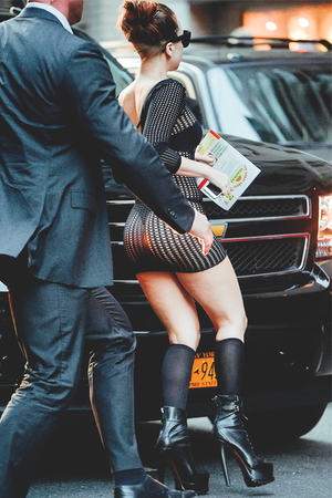 ScRUMPtious Ass In My Home Town..N Y C