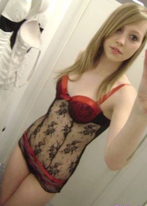 Hot Selfshot Teen In Lingerie