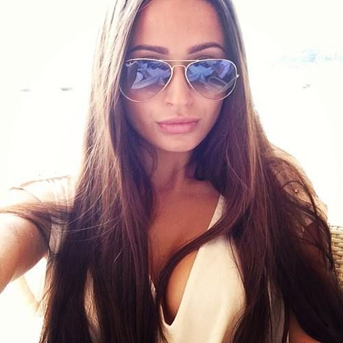 Stunning hooters in awesome picture