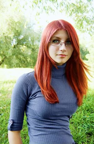 hot red head trap with glasses