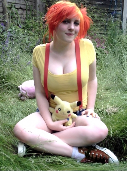 Geeky Yet Sexy Chick With FaBOOBulious Huge Boobies And Delicious Milky White Smooth Skin.....