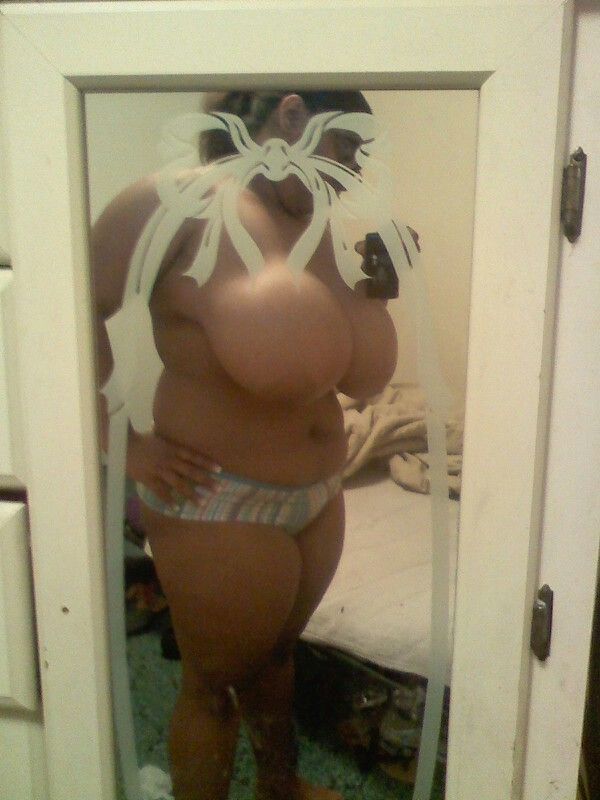 Beautiful latina big tits in hot homemade selfshot pic