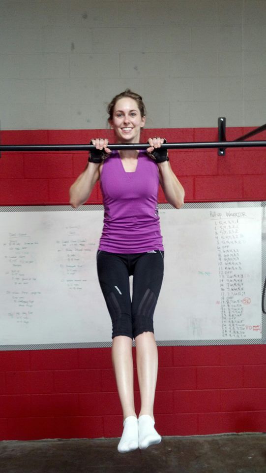 sexy girl in yoga pants working out, nice gap!