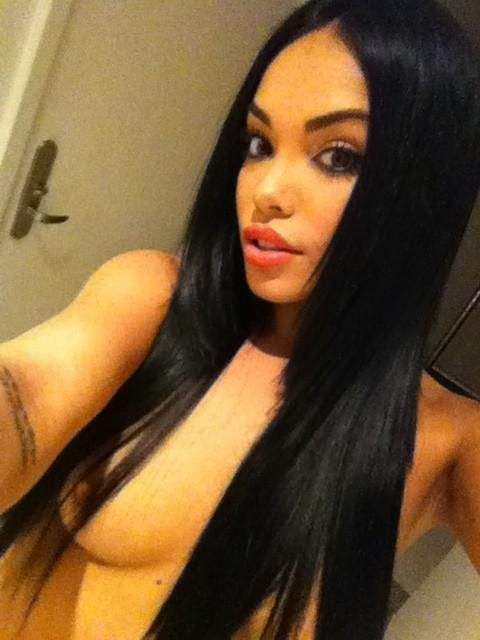 Another amazing nude Selfie2