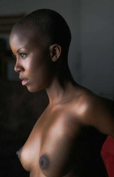 Hot ebony babe