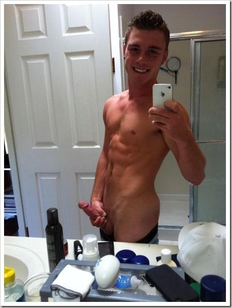 Hot dick in the bathroom