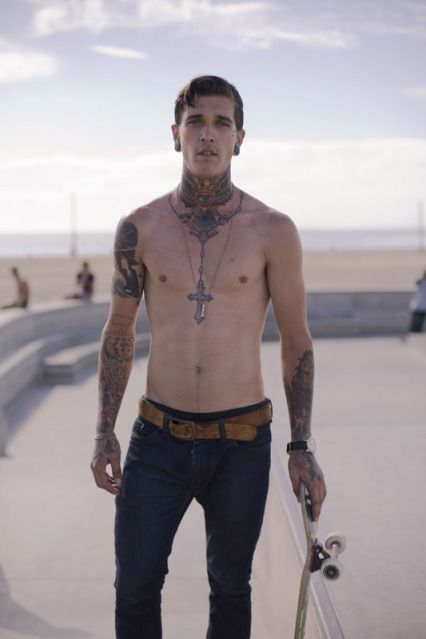 Sexy gay in this incredible photo