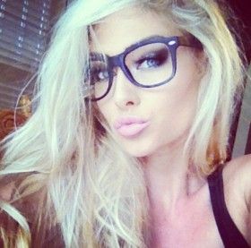 Lovely blonde in a incredible pic
