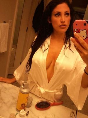 Hot novice selfshot pic with a fabulous mommy