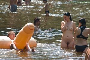 OMG! Did it get stung by a bee?