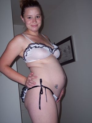 Homemade Pregnant Teen in undies