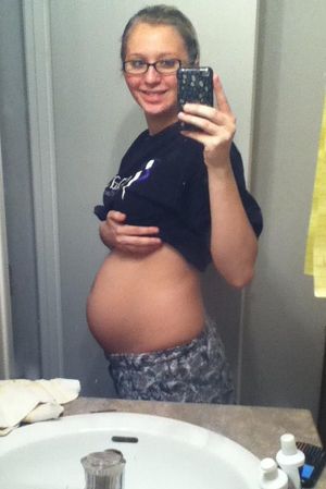 Pregnant Teen 21 weeks
