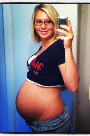 Pregnant Teen 35 weeks
