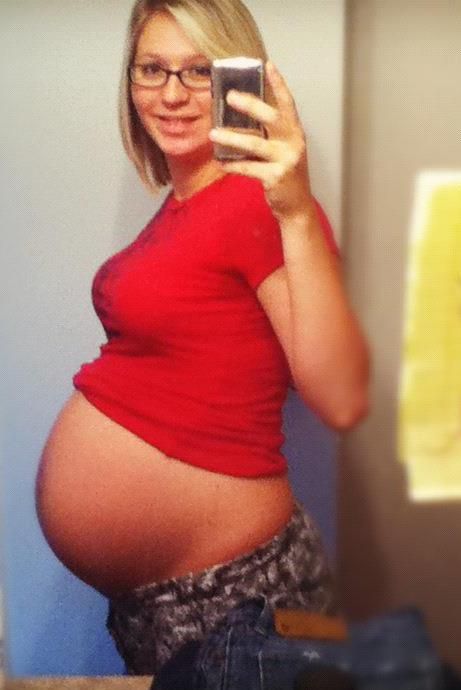 Pregnant Teen 40 weeks