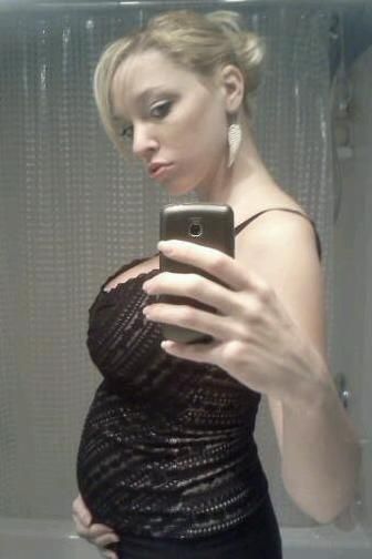 Blonde 20 Weeks Pregnant