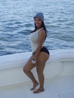 Sexy chocolate skinned full-figured in a amazing homemade picture