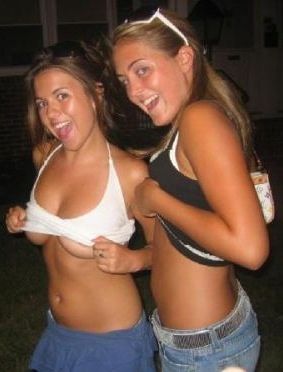 Hot wife selfshot picture with fabulous jugs